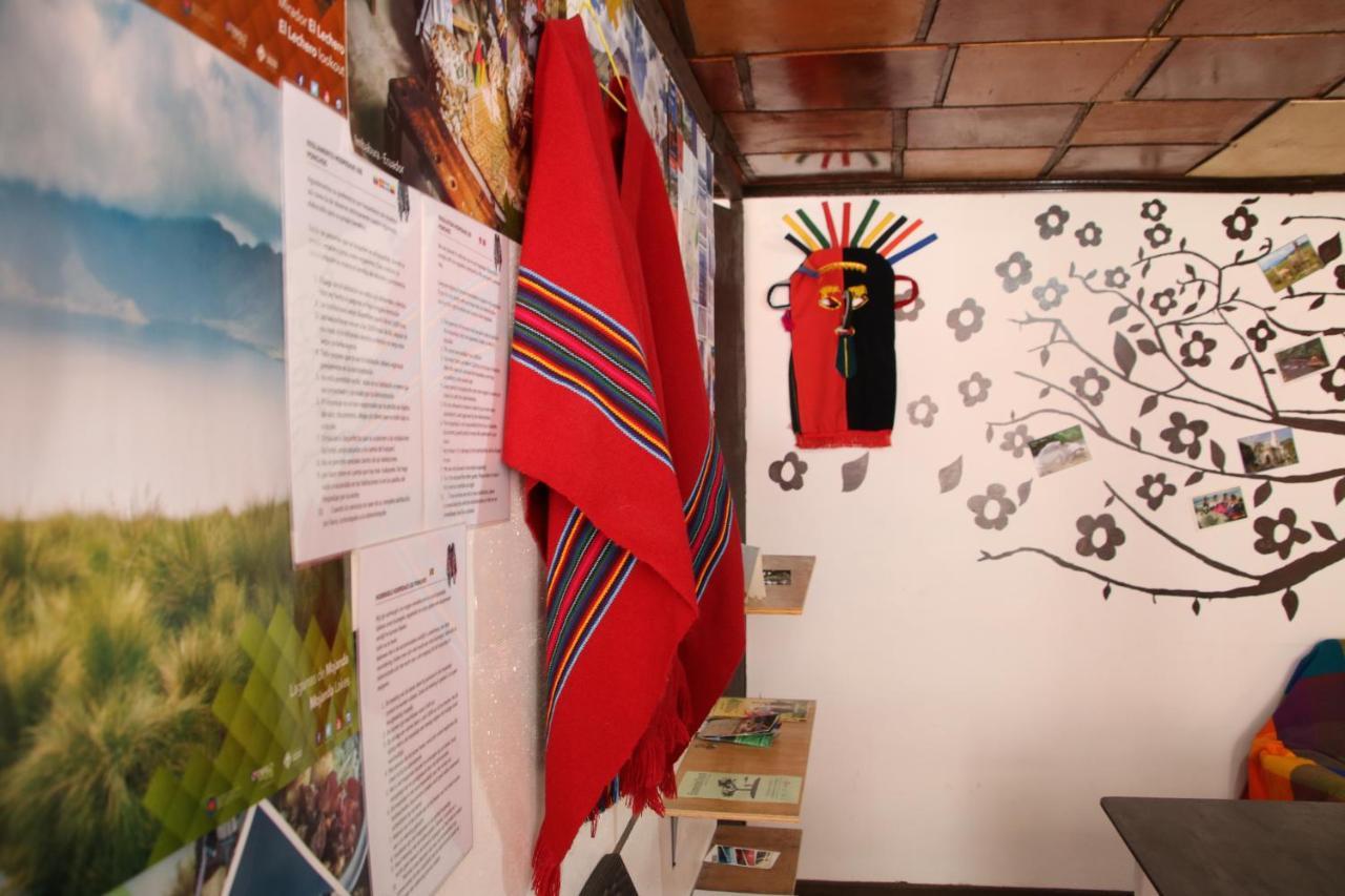 Hospedaje Los Ponchos Otavalo Exterior foto